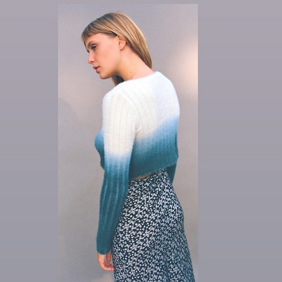 Urban Outfitters Ombré Vneck Ribbed Crop Sweater - Picture 2 of 5